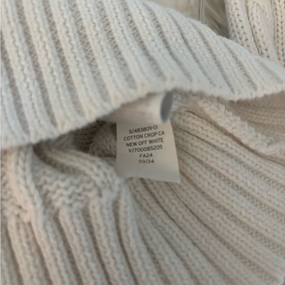 Gap Ivory Cable Knit Pullover - image 4